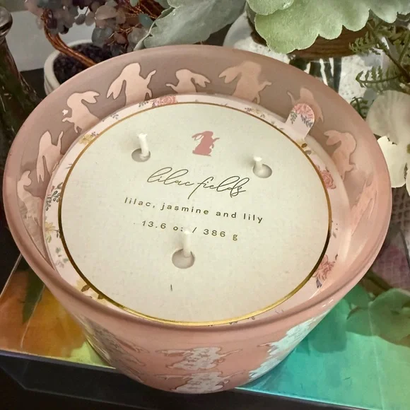 🆕🐰 CELEBRATE TOGETHER “LILAC FIELDS” FLORAL BUNNY EASTER/SPRING 3-WICK CANDLE. - Picture 5 of 7